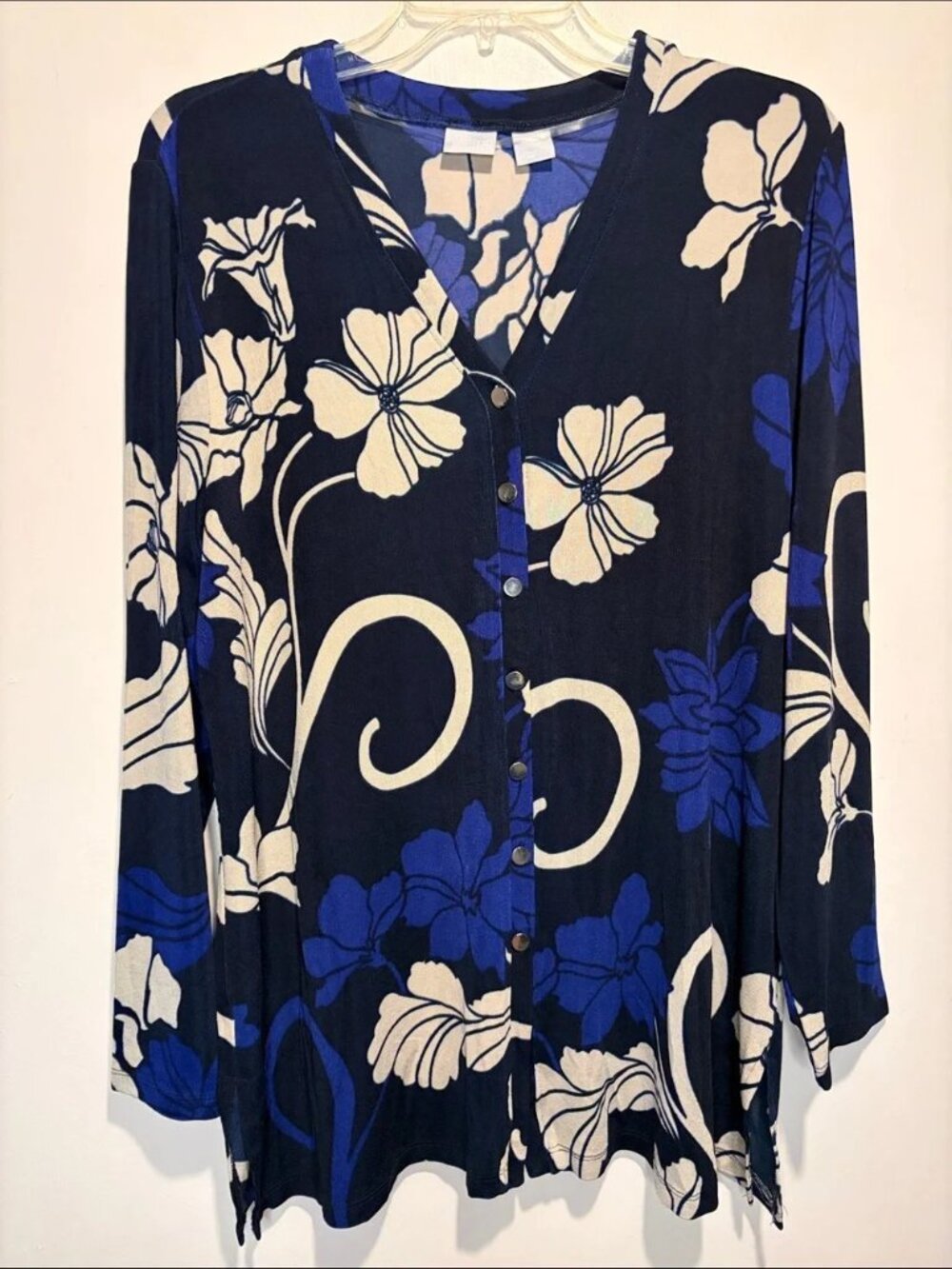 Chico's Travelers Button Front Top Long Sleeve Floral